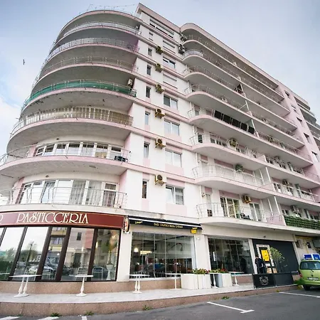 Summerland Xtra Night Apartmán Mamaia