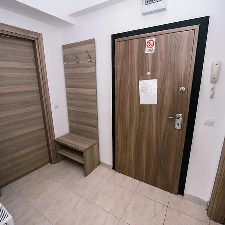 Summerland Xtra Night Apartmán Mamaia